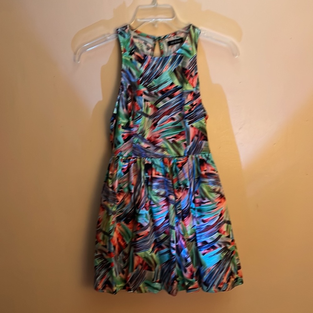 Do&be woman’s floral dress size small